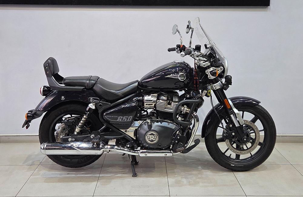 Royal Enfield Super Meteor 650 -2024
